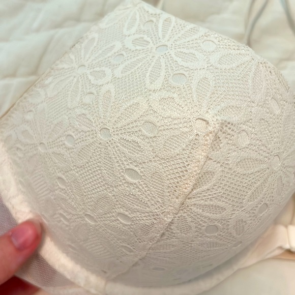 Victoria Secret racerback, white, push-up bra with front clip - Picture 2 of 5